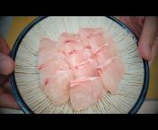 在家做生魚片 Making sashimi at home.