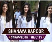 Shanaya Kapoor was captured in the frame at Bandra. She kept it very simple as she opted for a white kurta and no makeup. She happily posed with her fans. Recently on her birthday, BFF Ananya Panday shared a cute picture with her with a warm birthday wish that took over the internet.