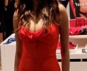 Janhvi kapoor in a hot bodycon dress reels at store launch victoria secret from janhvi kapoor hot dress