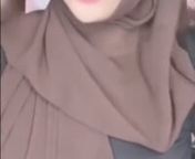 hijab no bra