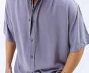 Kompakt pamuklu kumaştan, kısa kollu, oversize gömlek.nnBlack Sample özel premium kalite gömlek koleksiyonu.