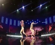 Watch an unedited cut of Sean Lew and Kaycee Rice&#39;s blindfolded performance to Marshmello and Khalid&#39;s &#92;