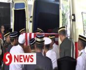 The body of the late Tun Abdul Taib Mahmud has left Masjid Negara, Kuala Lumpur for the Sultan Abdul Aziz Shah Airport in Subang where the former Sarawak governor will be flown to Kuching.&#60;br/&#62;&#60;br/&#62;Earlier, members of royal families and leaders arrived to pay respects to the late Abdul Taib, 87, who passed away at a private hospital in Kuala Lumpur at 4.40am on Wednesday (Feb 21). &#60;br/&#62;&#60;br/&#62;Read more at https://shorturl.at/bnJ37&#60;br/&#62;&#60;br/&#62;WATCH MORE: https://thestartv.com/c/news&#60;br/&#62;SUBSCRIBE: https://cutt.ly/TheStar&#60;br/&#62;LIKE: https://fb.com/TheStarOnline