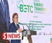 Sarawak aims to be an exporter of renewable energy, particularly hydrogen, by the end of 2027, says Tan Sri Abang Johari Tun Openg.&#60;br/&#62;&#60;br/&#62;The Premier said the state is working with industry players such as Gentari Sdn Bhd as well as Japanese and Korean investors to explore the potential for developing hydrogen in Sarawak.&#60;br/&#62;&#60;br/&#62;He told reporters after opening the Borneo Energy Transition Conference, Kuching on Monday (Feb 26). &#60;br/&#62;&#60;br/&#62;Read more at https://shorturl.at/wyHO5&#60;br/&#62;&#60;br/&#62;WATCH MORE: https://thestartv.com/c/news&#60;br/&#62;SUBSCRIBE: https://cutt.ly/TheStar&#60;br/&#62;LIKE: https://fb.com/TheStarOnline