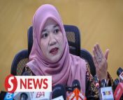 The Academic Session Final Test (UASA) mastery level system will be done using a percentage and grade structure from this year, says Fadhlina Sidek.&#60;br/&#62;&#60;br/&#62;The Education Minister said on Monday (March 18) when announcing the ministry’s curriculum intervention to address learning loss among schoolchildren that this decision was made after evaluating feedback from parents, teachers and other stakeholders about the current curriculum that has become an issue.&#60;br/&#62;&#60;br/&#62;Fadhlina also said Year One pupils will undergo a literacy and numeracy detection programme to identify those who have not mastered the 3M skills of reading, writing and counting.&#60;br/&#62;&#60;br/&#62;Read more at https://tinyurl.com/2y87kvmw&#60;br/&#62;&#60;br/&#62;WATCH MORE: https://thestartv.com/c/news&#60;br/&#62;SUBSCRIBE: https://cutt.ly/TheStar&#60;br/&#62;LIKE: https://fb.com/TheStarOnline