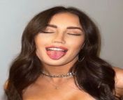 Credit: SWNS / Taylor Ryan&#60;br/&#62;&#60;br/&#62;Meet the Brit raking in up to £25k a month - by working as Megan Fox lookalike.&#60;br/&#62;&#60;br/&#62;Taylor Ryan, 26, is making a tidy sum by imitating the Hollywood star - after previously working as a van driver and barista.&#60;br/&#62;&#60;br/&#62;She quit Costa Coffee to become a full-time double in 2020 and now carries out fan requests for serious cash.&#60;br/&#62;&#60;br/&#62;Taylor, from Exeter, says she loves her job - but it is much harder work than people assume.&#60;br/&#62;&#60;br/&#62;She regularly does thirteen-hour days and logs on at weekends to film specialist videos.&#60;br/&#62;