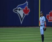 Blue Jays Beat Yankees 3-1 as Gil Struggles on Mound from 1990 mallu blue film hot