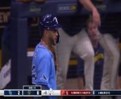 Watch: Chaos ensues as Siri and Uribe brawl at Rays-Brewers from college brawl