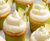 If you just can&#39;t get enough of margaritas, try out these easy (and boozy!) margarita-flavored cupcakes.