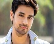 Popular actor Shakti Arora is set to return to the small screen by playing the new lead in ZEE TV’s show ‘Kundali Bhagya, just days after it was announced that Dheeraj Dhoopar has called it quits. Watch the video and stay connected for more updates.