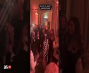 Viral Video: Anne Hathaway dancing to Nicki Minaj’s Anaconda from anne türk