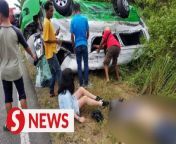The 29-year-old driver behind the trailer lorry involved in a fatal accident with a tour van that saw two tourists killed at Km 21, Jalan Semporna -Tawau, Sabah on Monday (March 11) has been arrested to assist investigations.&#60;br/&#62;&#60;br/&#62;The case is being investigated under Section 41 (1) of the Road Transport Act 1987.&#60;br/&#62;&#60;br/&#62;Read more athttp://rb.gy/8hltjl&#60;br/&#62;&#60;br/&#62;WATCH MORE: https://thestartv.com/c/news&#60;br/&#62;SUBSCRIBE: https://cutt.ly/TheStar&#60;br/&#62;LIKE: https://fb.com/TheStarOnline