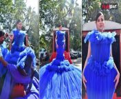 Urfi Javed wears a 100 kg dress, netizens get shocked but her look goes Viral. Urfi Javed Turns Mumbai into Met Gala Red Carpet. Watch video to know more &#60;br/&#62; &#60;br/&#62;#UrfiJaved #UrfiJaved100KgDress #UrfiJavedTrolled &#60;br/&#62;&#60;br/&#62;~PR.132~