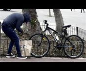 This bystander witnessed this man cutting the bike&#39;s lock in broad daylight and recorded the entire incident. The man initially struggled to cut the lock, but after he did, he took the bike and rode away.